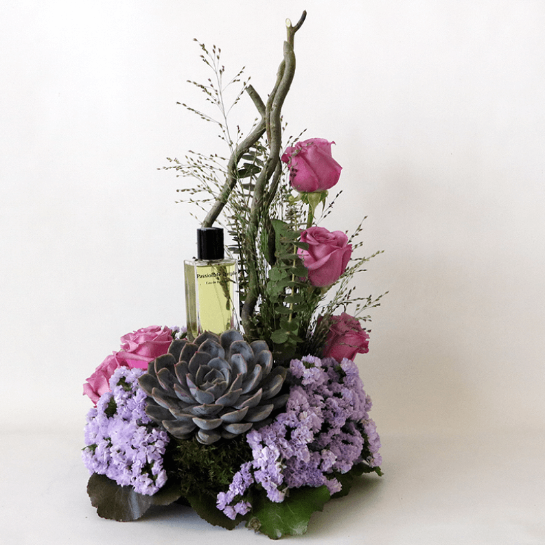 Passionate Purple Gift Design 3_2 Passionate purple perfume with statice and purple roses