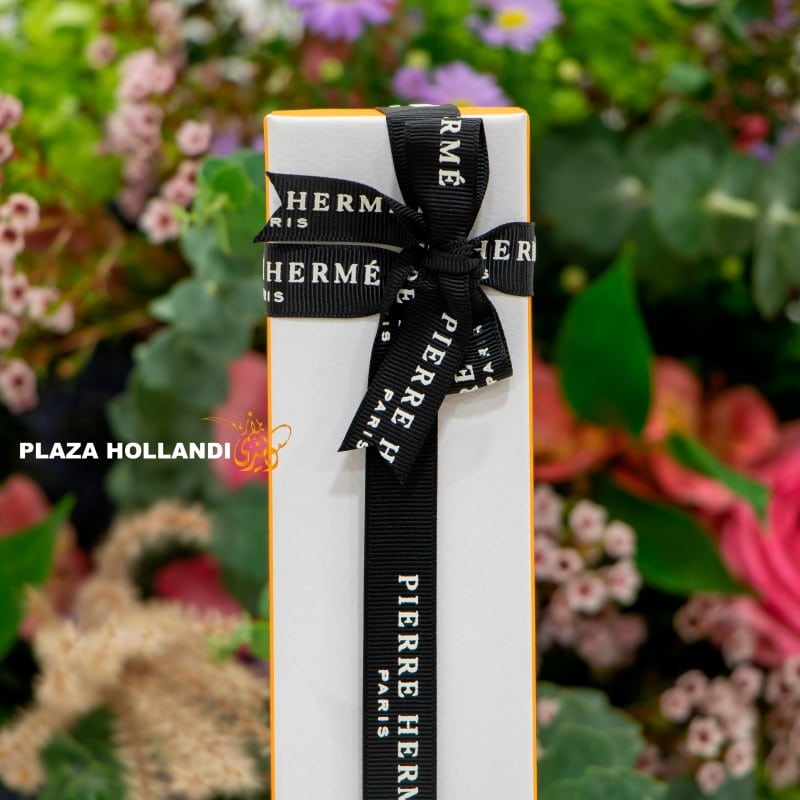10.5 flower bouquet with chocolate box close up