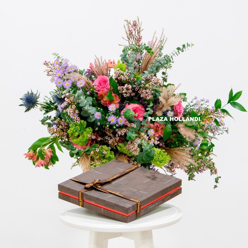 6.2 (1) flower bouquet with chocolate box