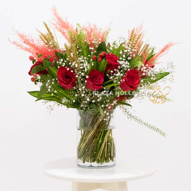 AR 07 Pampas grass and red rose bouquet of flowers