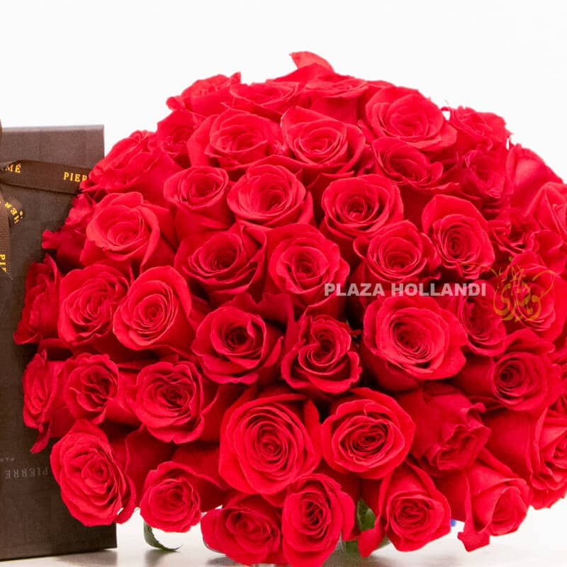 CF02B Red roses with chocolates