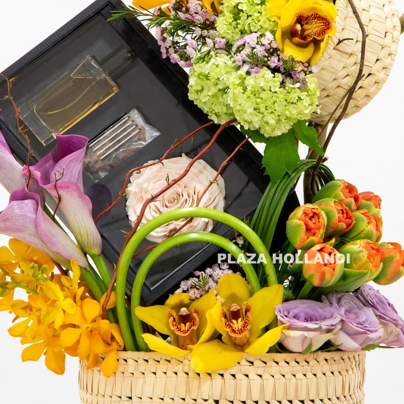 Lovely flowers with Perfume & OUD Amber Perfume & OUD Amber