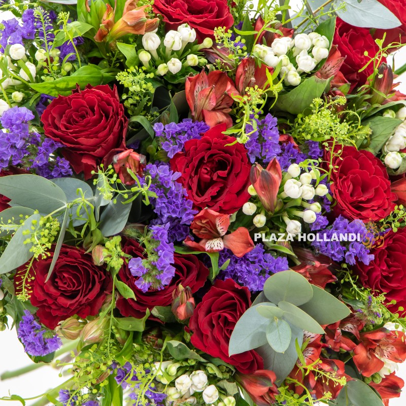 4.1 L close up of red rose, purple statice flower bouquet