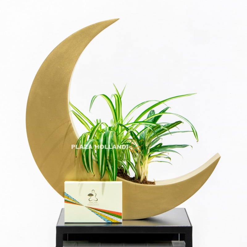 12 Eid moon with spa voucher