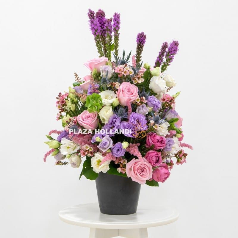Plaza Hollandi Dima Flower Arranrment